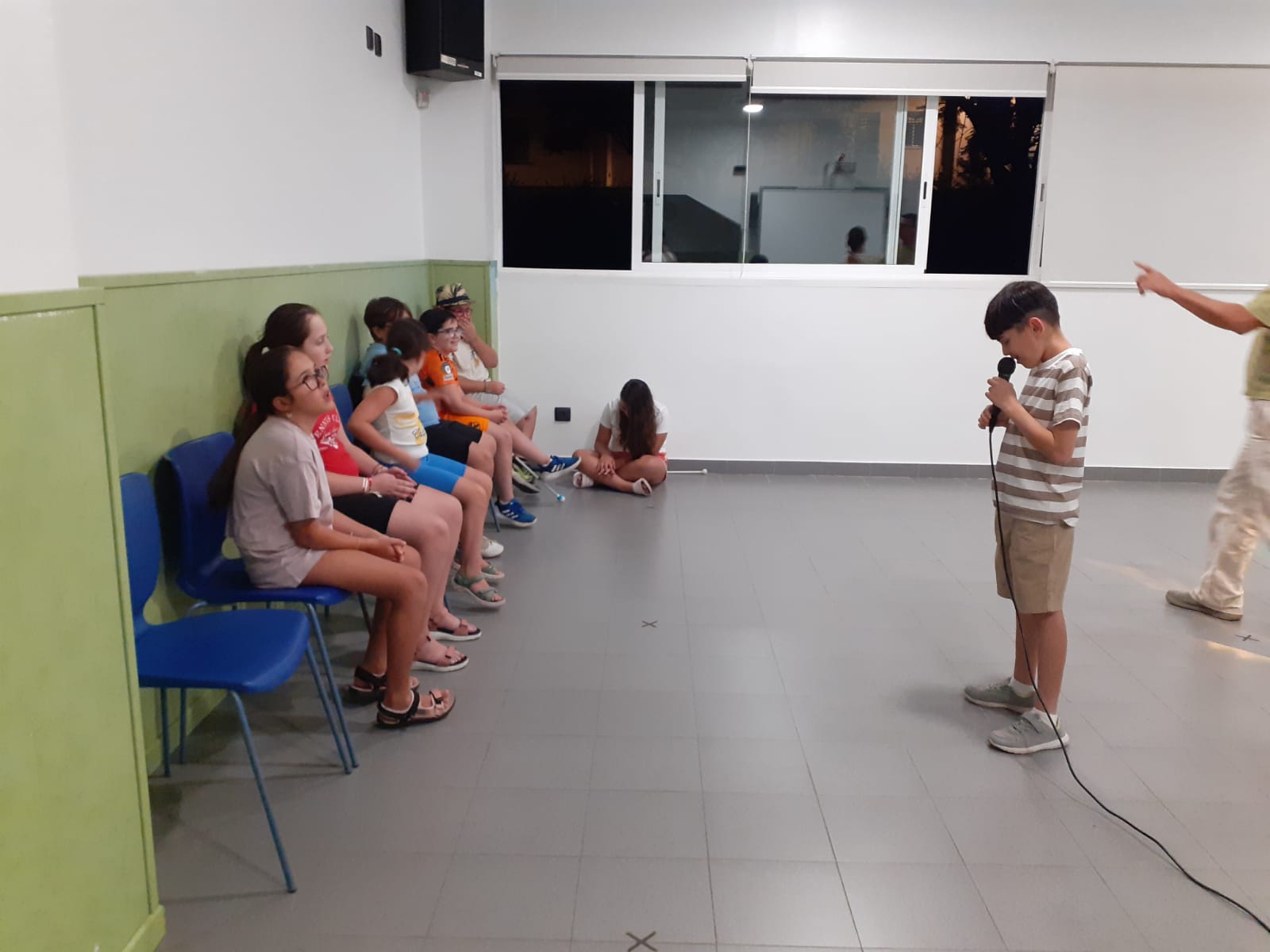 ACTUACIÓN MUSICAL DE UN GRUPO DE ALUMNOS