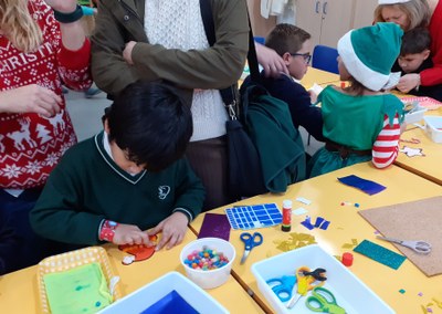 ELABORANDO ÁRBOLES NAVIDEÑOS