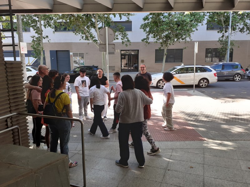 ENCUENTRO DE BIENVENIDA EN LA CALLE CON LA ASOCIACIÓN LA CANDELARIA