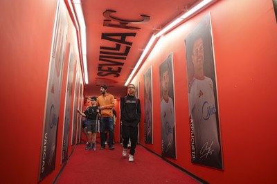 TUNEL DE VESTUARIOS DEL SEVILLA FÚTBOL CLUB