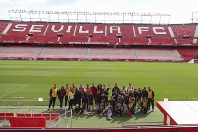 EQUIPO 2 EN EL CAMPO DEL SEVILLA