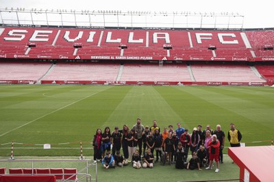 EQUIPO 3 EN EL CAMPO DE FÚTBOL