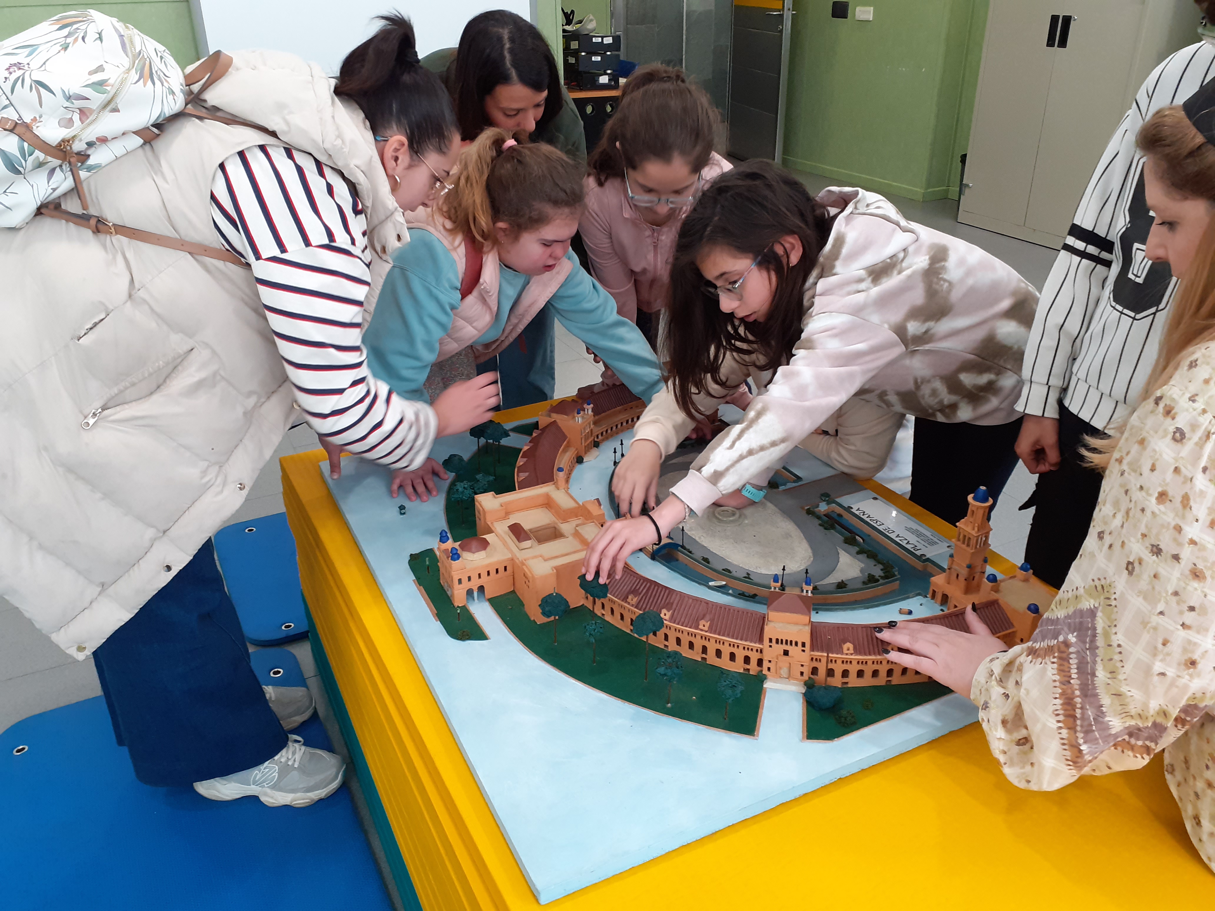 RECONOCIMIENTO DE MAQUETAS: LA PLAZA DE ESPAÑA