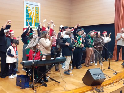 TODOS CANTANDO VILLANCICOS