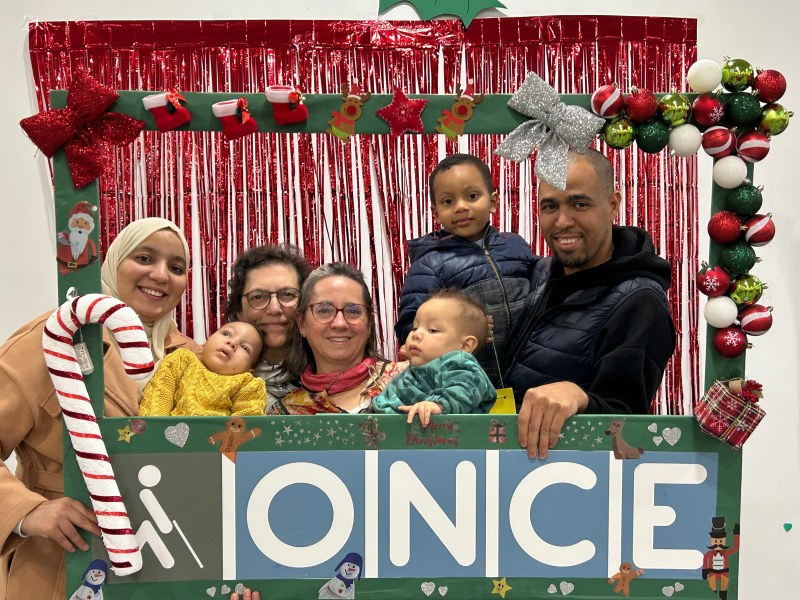 FAMILIA Y MAESTRA