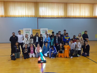 FOTO GRUPO MEDALLAS B1 FOTO GRUPO MEDALLAS B1