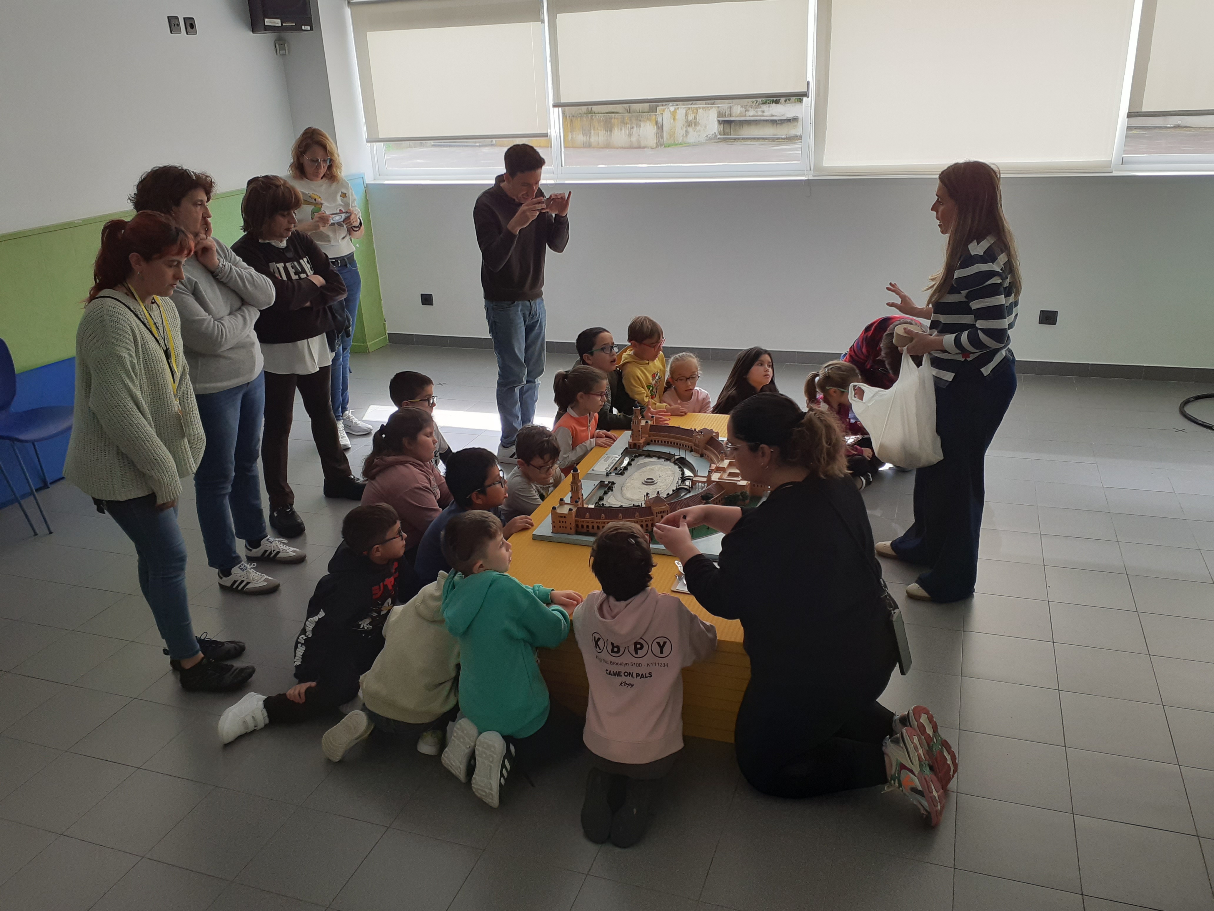 TALLER DESCUBRIENDO SEVILLA